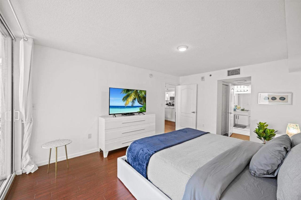 Amazing Condo With Free Parking In Brickell Miami Esterno foto