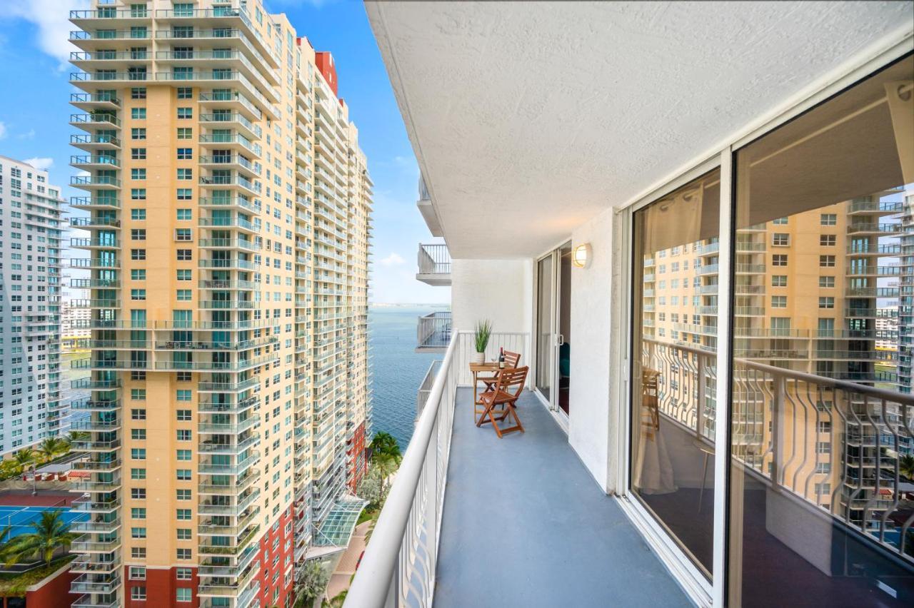 Amazing Condo With Free Parking In Brickell Miami Esterno foto