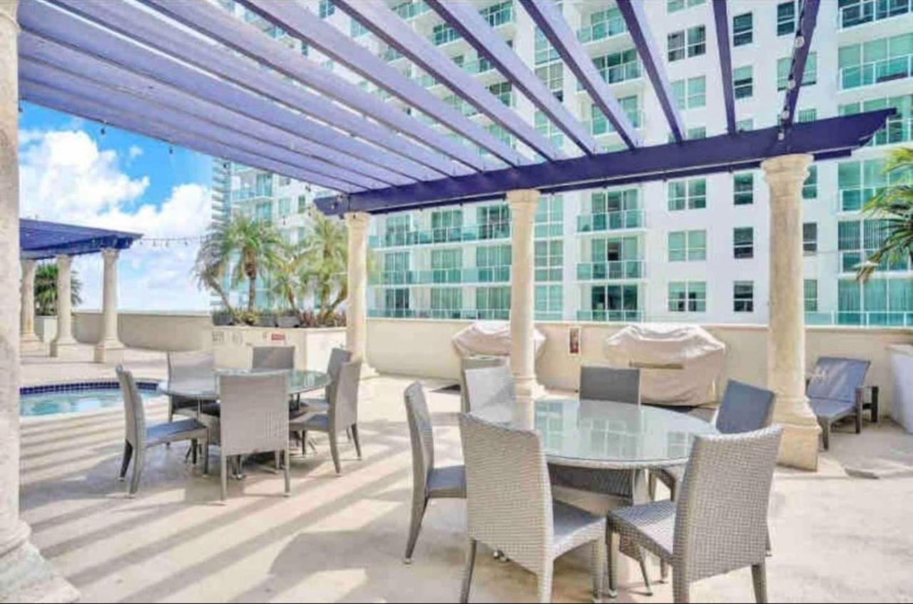 Amazing Condo With Free Parking In Brickell Miami Esterno foto