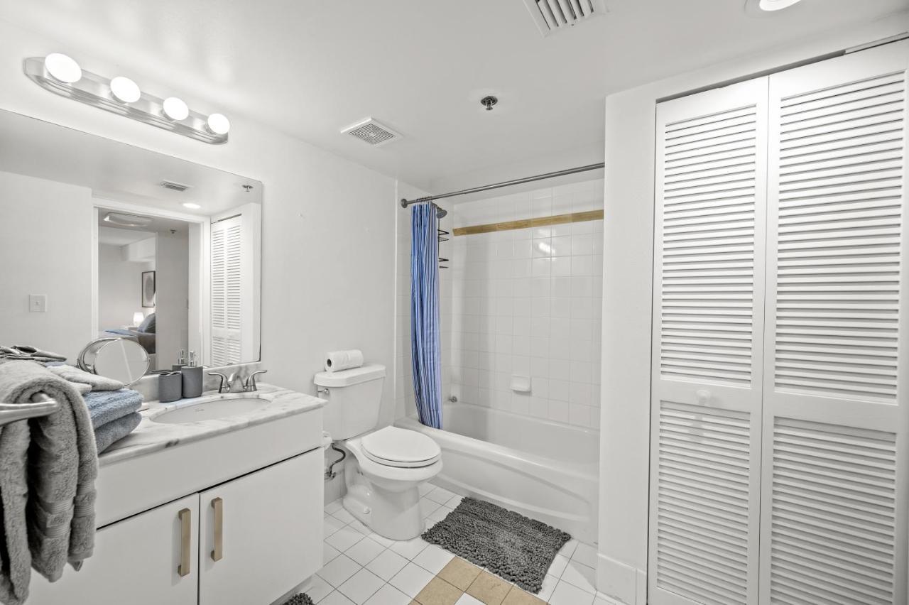 Amazing Condo With Free Parking In Brickell Miami Esterno foto
