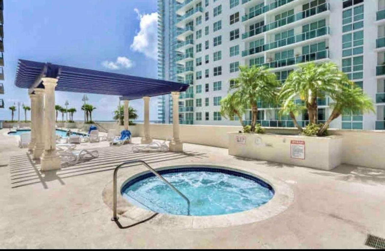 Amazing Condo With Free Parking In Brickell Miami Esterno foto