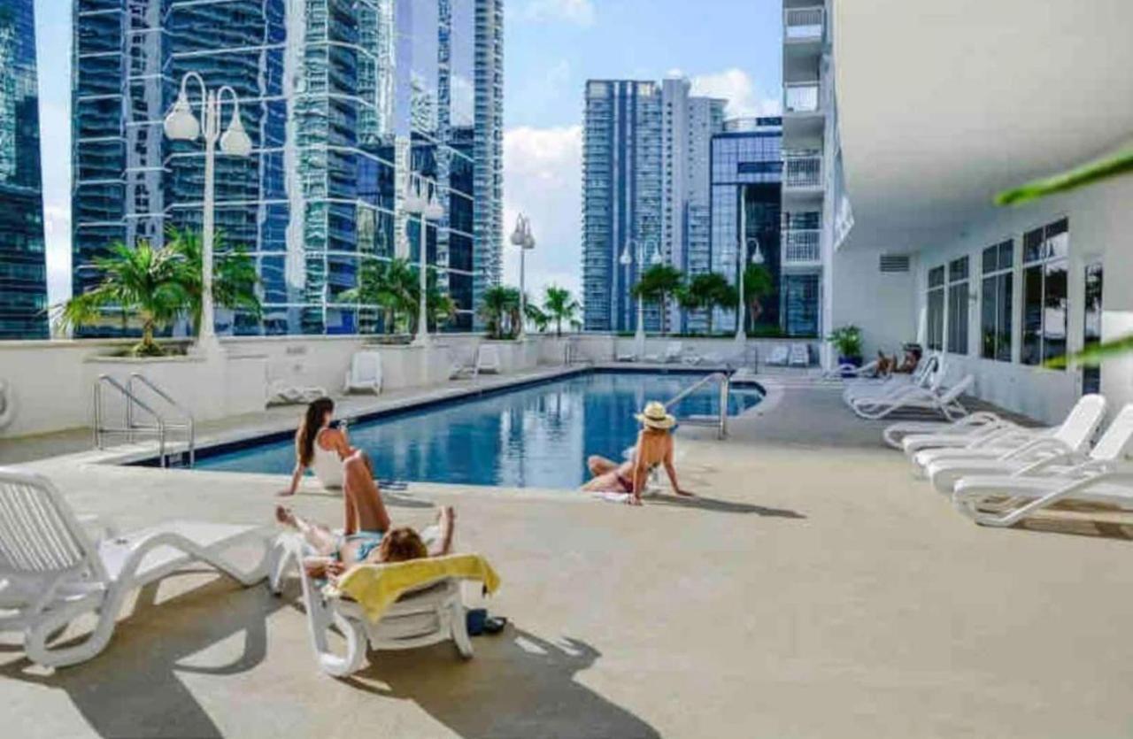 Amazing Condo With Free Parking In Brickell Miami Esterno foto